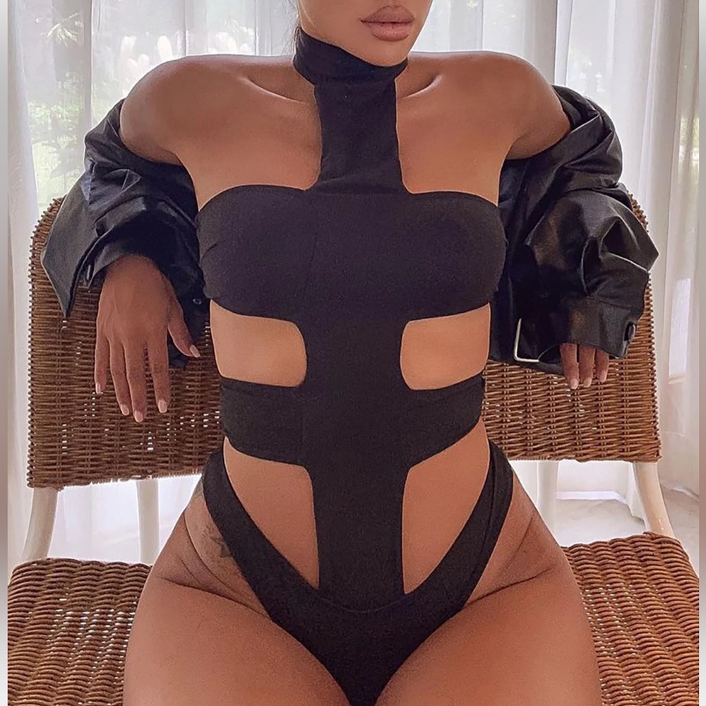 Fashion nova black cutout bodysuit